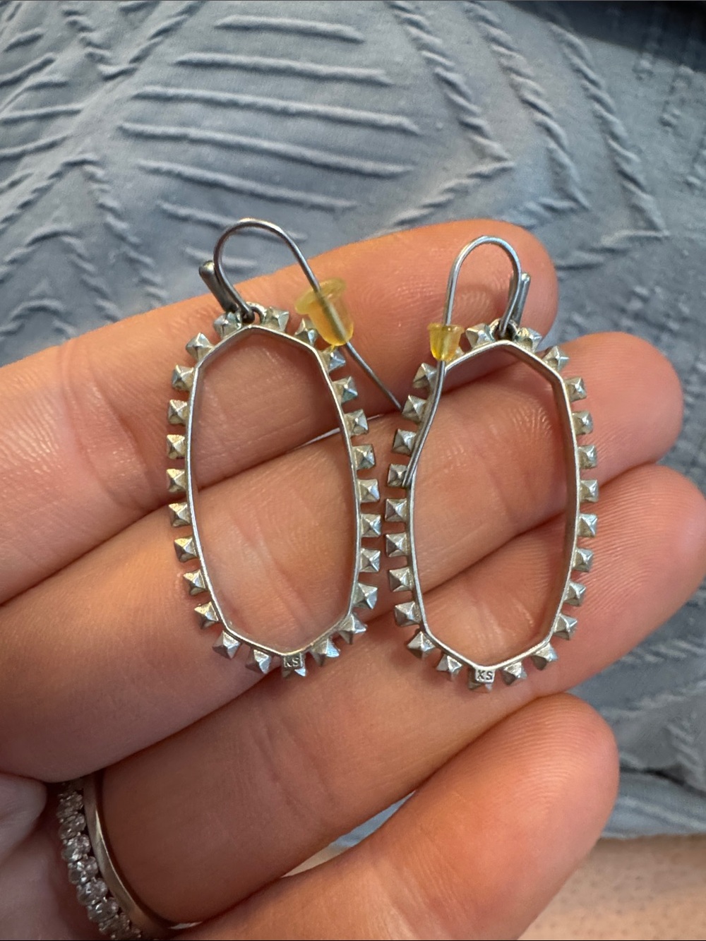 Kendra Scott Silver Oval Crystal Drop Earrings - Picture 2 of 2